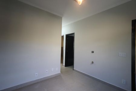 Casa para alugar com 70m², 2 quartos e 2 vagasSala