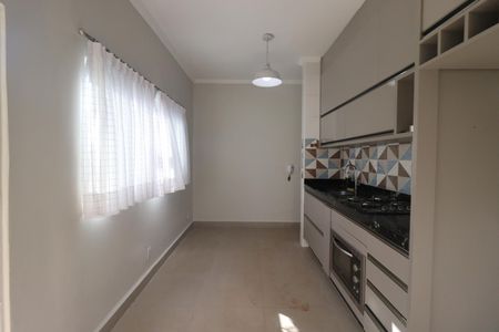 Casa para alugar com 70m², 2 quartos e 2 vagasCozinha