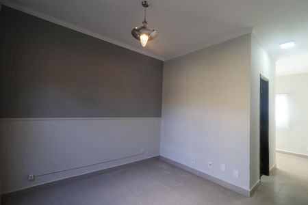 Casa para alugar com 70m², 2 quartos e 2 vagasSala