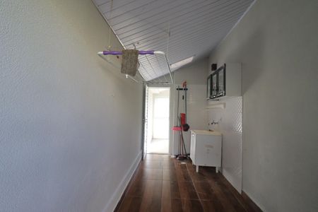 Casa para alugar com 70m², 2 quartos e 2 vagasÁrea de Serviço