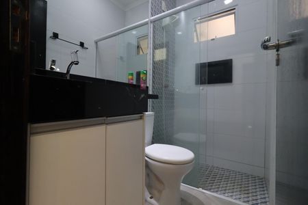 Casa para alugar com 70m², 2 quartos e 2 vagasBanheiro