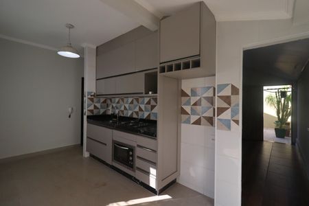 Casa para alugar com 70m², 2 quartos e 2 vagasCozinha