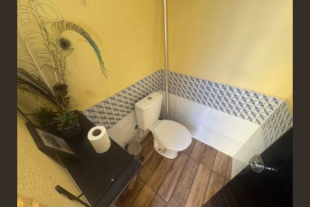 Casa para alugar com 70m², 2 quartos e 2 vagasBanheiro 2