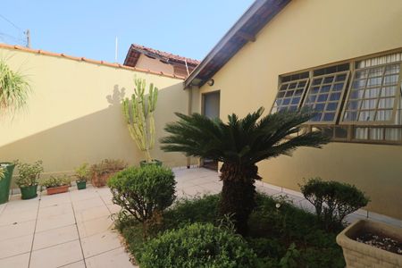 Casa para alugar com 70m², 2 quartos e 2 vagasJardim