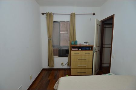 Apartamento à venda com 115m², 3 quartos e 2 vagas Apartamento à venda com 115m², 3 quartos e 2 vagasQuarto 2
