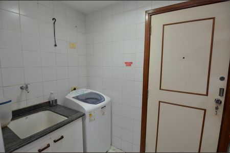 Apartamento à venda com 115m², 3 quartos e 2 vagas Apartamento à venda com 115m², 3 quartos e 2 vagasÁrea de Serviço