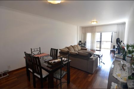 Apartamento à venda com 115m², 3 quartos e 2 vagas Apartamento à venda com 115m², 3 quartos e 2 vagasSala