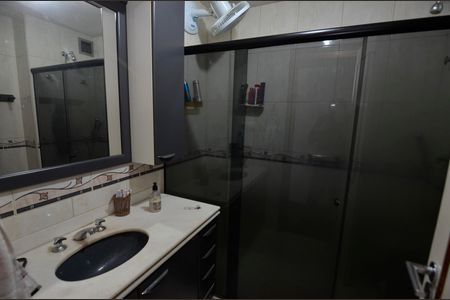Apartamento à venda com 115m², 3 quartos e 2 vagas Apartamento à venda com 115m², 3 quartos e 2 vagasBanheiro da Suíte