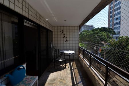 Apartamento à venda com 115m², 3 quartos e 2 vagas Apartamento à venda com 115m², 3 quartos e 2 vagasSala