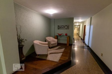 Apartamento à venda com 115m², 3 quartos e 2 vagas Apartamento à venda com 115m², 3 quartos e 2 vagasHall
