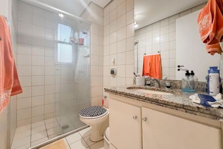 Apartamento à venda com 133m², 3 quartos e 2 vagasBanheiro da Suíte 1