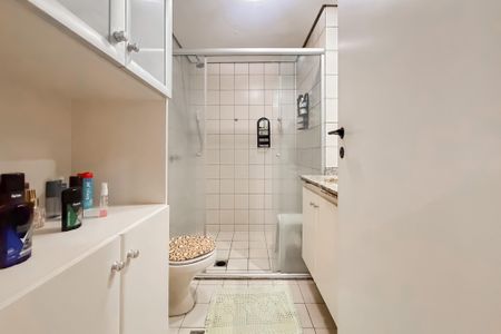 Apartamento à venda com 133m², 3 quartos e 2 vagasBanheiro da Suíte 2