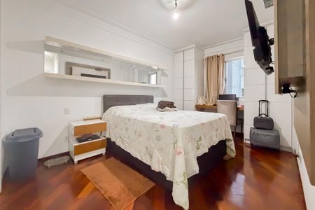 Apartamento à venda com 133m², 3 quartos e 2 vagasSuíte 2