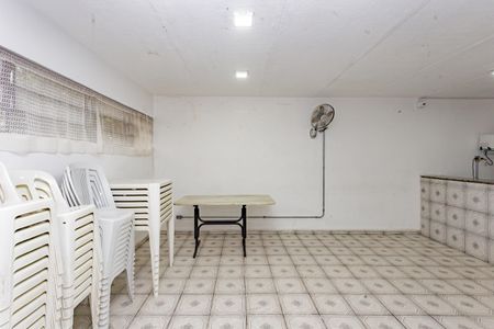 Apartamento à venda com 55m², 2 quartos e 1 vaga Apartamento à venda com 55m², 2 quartos e 1 vagaÁrea comum - Salão de festas
