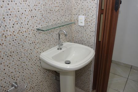 Casa para alugar com 65m², 1 quarto e sem vagaBanheiro