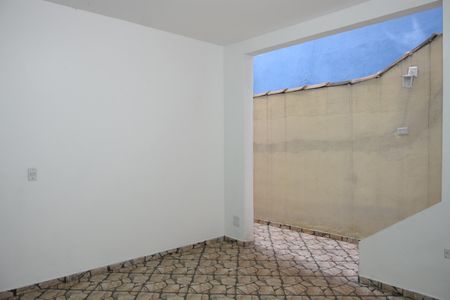 Casa para alugar com 65m², 1 quarto e sem vagaÁrea externa