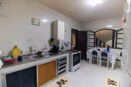 Casa para alugar com 176m², 4 quartos e 1 vagaCozinha