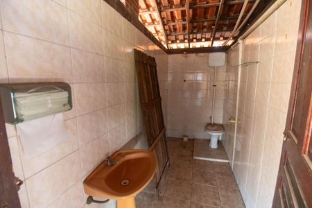 Casa para alugar com 176m², 4 quartos e 1 vagaBanheiro