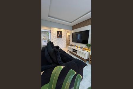 Casa à venda com 220m², 3 quartos e 4 vagasSala