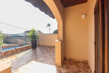 Casa para alugar com 150m², 2 quartos e 1 vaga Casa para alugar com 150m², 2 quartos e 1 vagaSacada do Quarto 1
