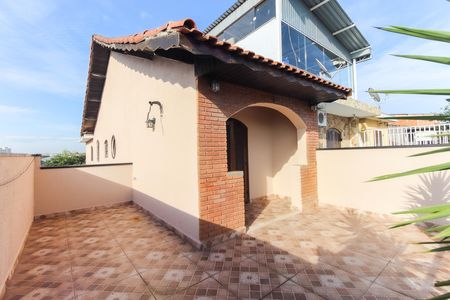 Casa para alugar com 150m², 2 quartos e 1 vaga Casa para alugar com 150m², 2 quartos e 1 vagaSacada do Quarto 1