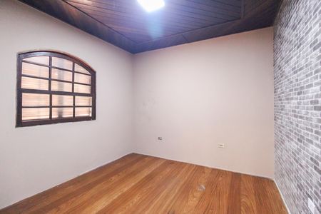 Casa para alugar com 150m², 2 quartos e 1 vaga Casa para alugar com 150m², 2 quartos e 1 vagaQuarto