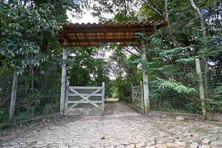 Casa de condomínio à venda com 230m², 3 quartos e 4 vagasFachada
