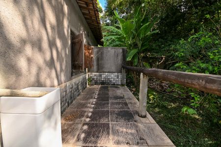 Casa de condomínio à venda com 230m², 3 quartos e 4 vagasVaranda