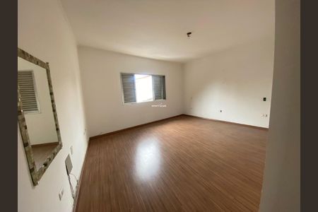 Casa à venda com 4 quartos, 274m² em Vila Oratorio, São Paulo
