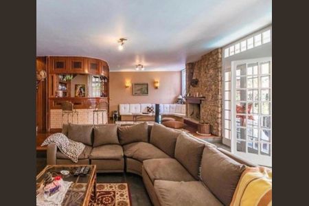Casa à venda com 380m², 3 quartos e 4 vagas