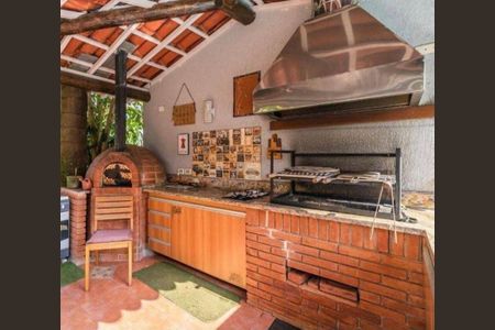 Casa à venda com 380m², 3 quartos e 4 vagas