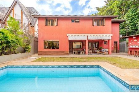 Casa à venda com 376m², 4 quartos e 4 vagas