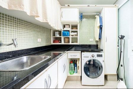 Casa à venda com 376m², 4 quartos e 4 vagas
