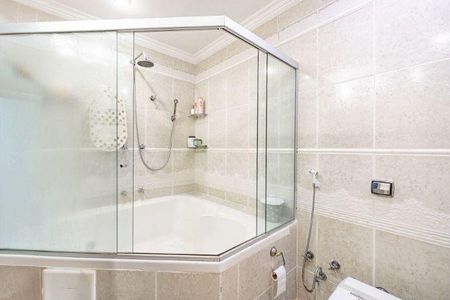 Casa à venda com 376m², 4 quartos e 4 vagas