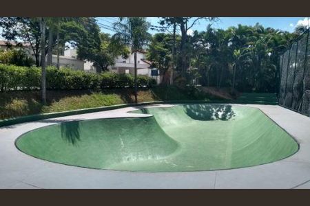 Casa à venda com 376m², 4 quartos e 4 vagas