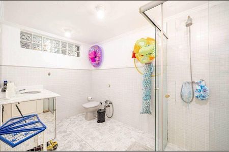 Casa à venda com 376m², 4 quartos e 4 vagas