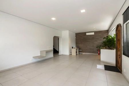 Casa à venda com 3 quartos, 181m² em Jardim Paulista, São Paulo