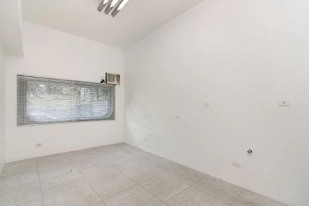 Casa à venda com 3 quartos, 181m² em Jardim Paulista, São Paulo