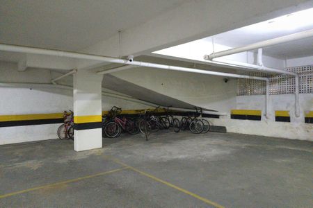 Apartamento para alugar com 77m², 2 quartos e 1 vagaGaragem