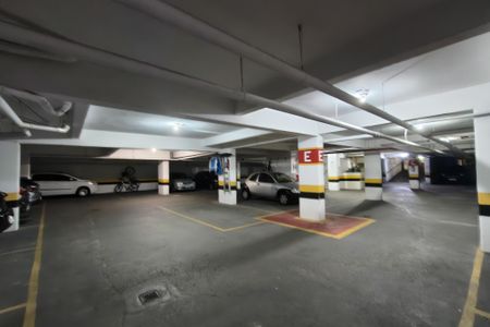 Apartamento para alugar com 77m², 2 quartos e 1 vagaGaragem