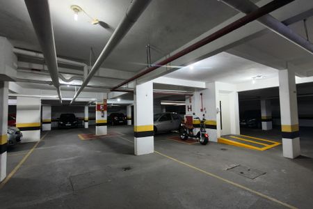 Apartamento para alugar com 77m², 2 quartos e 1 vagaGaragem