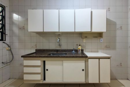Apartamento para alugar com 77m², 2 quartos e 1 vagaCozinha 