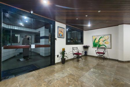 Apartamento para alugar com 77m², 2 quartos e 1 vagaHall social