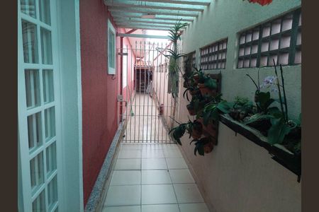 Casa à venda com 4 quartos, 300m² em Vila Mangalot, São Paulo