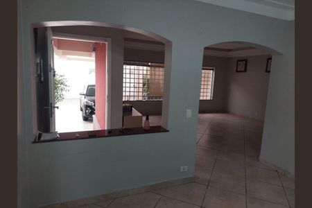 Casa à venda com 4 quartos, 300m² em Vila Mangalot, São Paulo