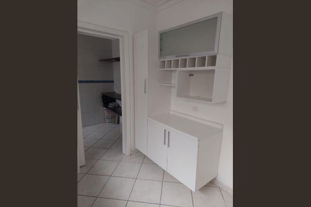 Casa à venda com 4 quartos, 300m² em Vila Mangalot, São Paulo