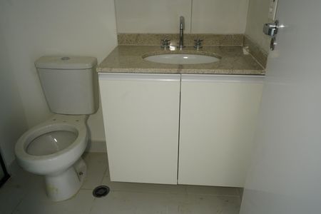 Banheiro de kitnet/studio para alugar com 1 quarto, 29m² em Vila Matilde, São Paulo