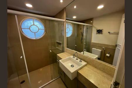 Apartamento à venda com 120m², 2 quartos e 1 vaga