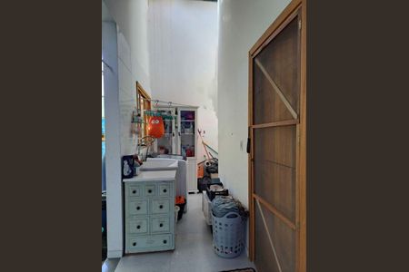 Casa à venda com 3 quartos, 101m² em Vila Suzana, São Paulo