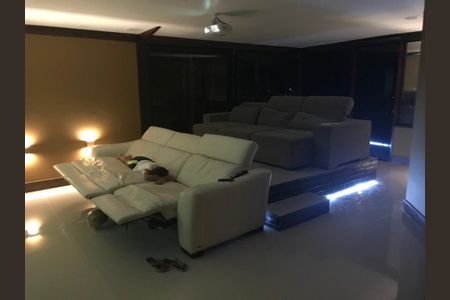 Casa à venda com 4 quartos, 500m² em Piratininga, Niterói